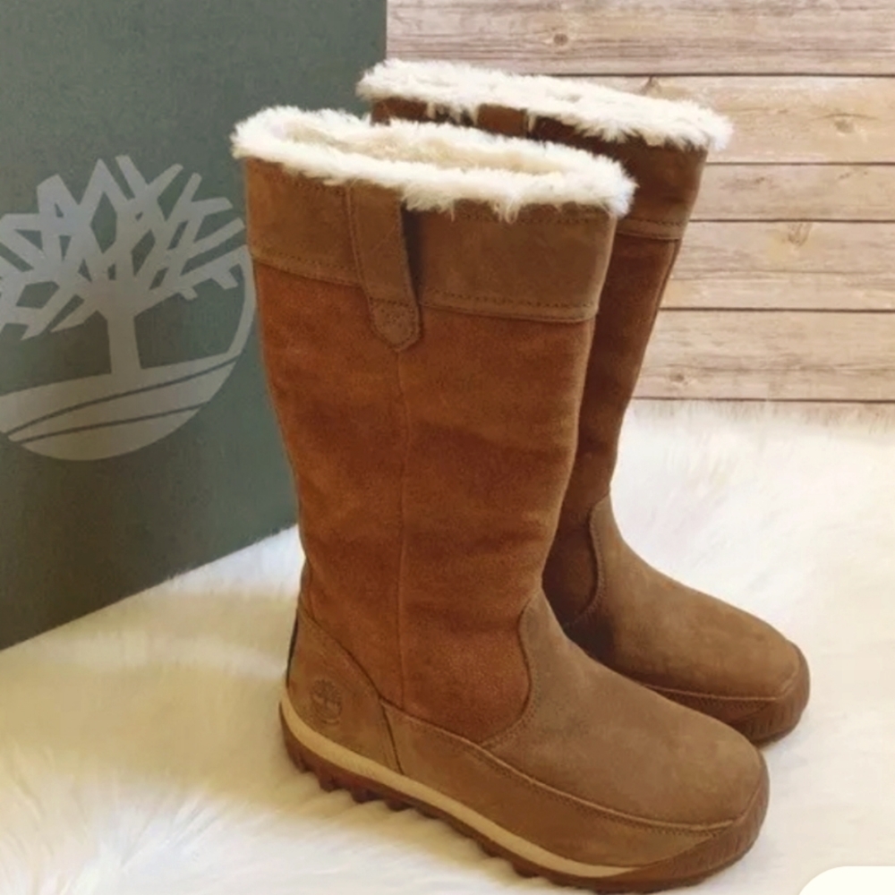 Timberland Woman's Mt. Hayes Tall Waterproof Pull on Boot. Dark Brown Nubuck